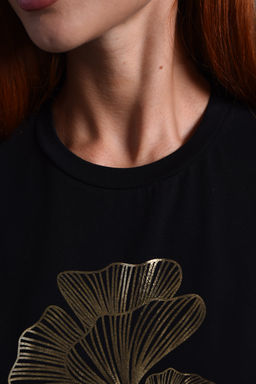 8519 Футболка с длинным рукавом женская