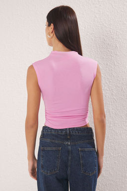 Ac?k Pembe Dik Yaka Buzgu/Drape Detayl? Fitted/Vucuda Oturan Asimetrik Orme Bluz TWOSS24BZ00534