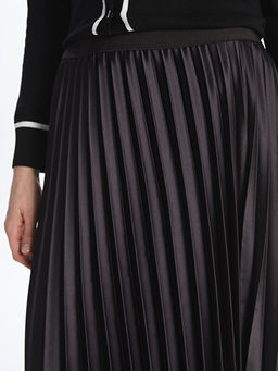 Beli Lastikli Saten Kad?n Pileli Etek