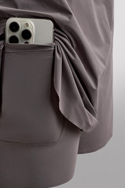 PANTALONES CORTOS RUNNING 2 EN 1 / Morado