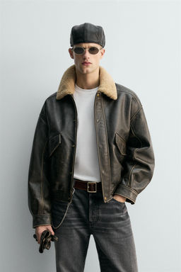LIMITED EDITION LEATHER JACKET WITH CONTRAST COLLAR - Zara фото 2