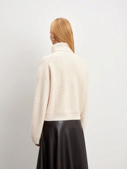 Свитер укороченный - Emka фото 4