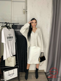 Женская кофта на пуговицах