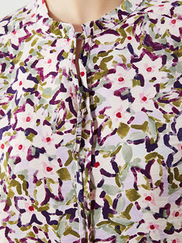 Ba?lamal? Yaka ?i?ekli Bluz