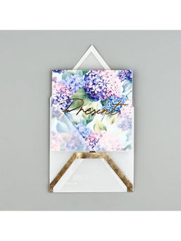 Цена за 5 шт. Открытка с конвертом «Подарок», тиснение, 7 х 7 см