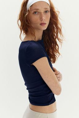 Camiseta transparente en canale