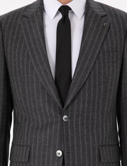 Серый зауженный костюм - Cacharel фото 7