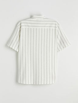 Regular Fit K?sa Kollu ?izgili Erkek G?mlek