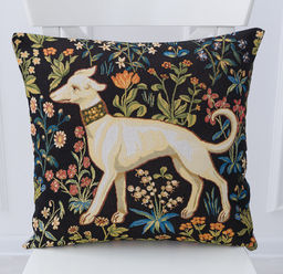 Собака слева Уильям Моррис - гобеленовая наволочка