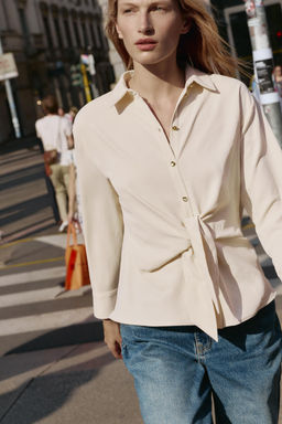 SHIRT WITH WAIST KNOT