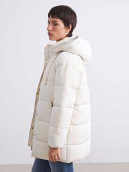 Kap??onlu Kad?n ?i?me Mont