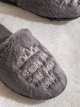 Slogan Nak??l? Kad?n Pel?? Ev Terli?i