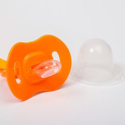 Пустышка силиконовая ортодонтическая с держателем и колпачком, от 0 мес., цвет оранжевый - Крошка я фото 5