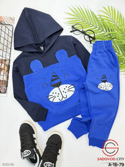 Костюм для мальчика спортивный