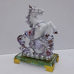 Лошадь символ 2026 года символ силы мощи достижения цели и победы 16см-13см