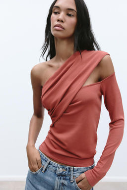 DRAPED KNIT ASYMMETRIC TOP - Zara фото 2