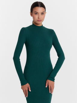 Изумрудное платье миди с длинными рукавами в рубчик