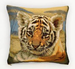 Дикие кошки тигрёнок - гобеленовая наволочка - Гобеленглавснаб фото 2