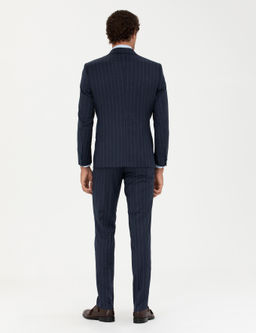 Темно-синий приталенный костюм - Cacharel фото 5