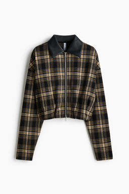 Chaqueta con cuello