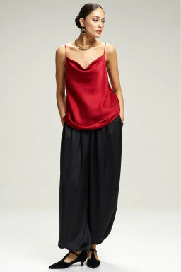 Топ на тонких бретелях Red