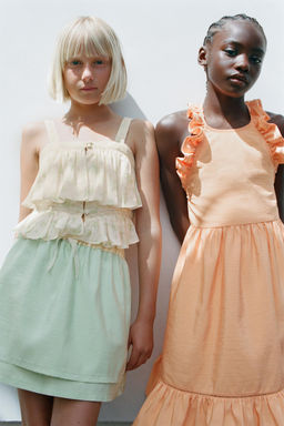 TOP DOBLE VOLANTE FLORES / Verde / Crudo