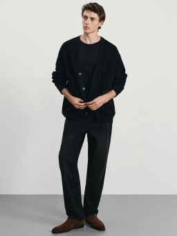 Джинсы straight с эффектом destroyed / Zarina