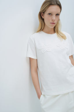 Camiseta con motivo decorativo