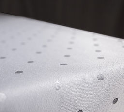 Скатерть арт. 1530/1/120, ГОРОШИНКИ, цвет белый, размер 120 см х 160 см, тефлоновая пропитка, низ - подгибка и прошивка