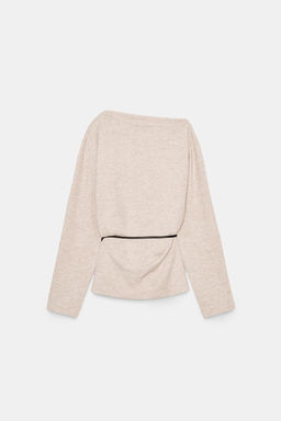 TEXTURED TOP WITH BELT