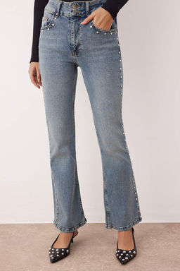 Mavi Tas Detayl? Yuksek Bel Ispanyol Paca Flare Jeans TWOAW26JE00035