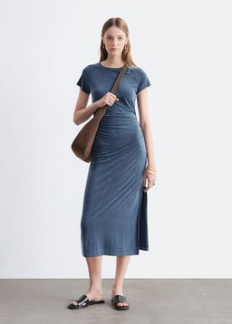 Vestido midi fruncido con mangas ragl?n