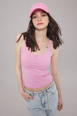 Pembe Fitted/Vucuda Oturan Dantel ve Fiyonk Detayl? Esnek Orme Bluz TWOSS25BZ00150