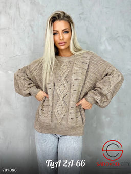 Женский свитер шерстяной с узором