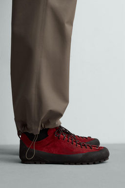 LEATHER TRAINERS WITH VIBRAM® SOLE AARON LEVINE X ZARA