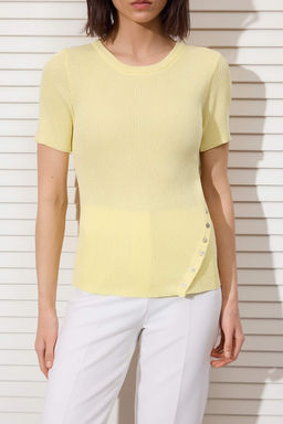 Sar? Bisiklet Yaka Asimetrik Dugme Detayl? Fitted Triko Ince Bluz TWOSS26BZ00285