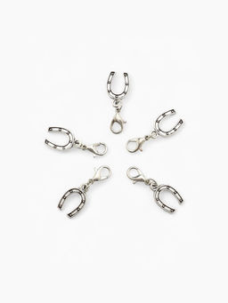 Цена за 5 шт. Шарм для браслета «Оберег» подкова на удачу, цвет серебряный