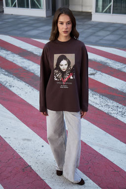 Лонгслив оверсайз с принтом