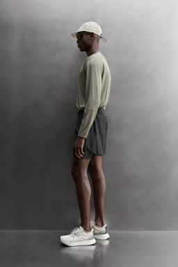 PANTALONES CORTOS RUNNING 2 EN 1 / Verde gris - Zara фото 3