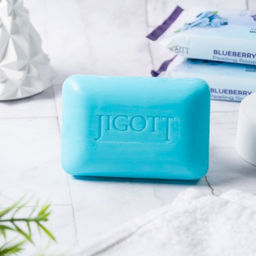 Jigott Мыло-скраб для лица и тела с экстрактом черники / Blueberry Scrub Soap, 150 г