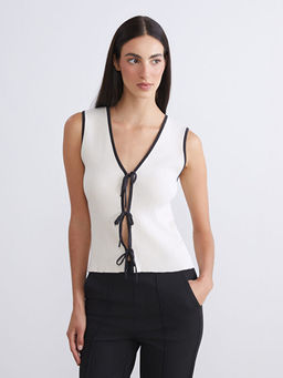 V Yaka Kad?n Triko Yelek