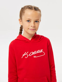 Kap??onlu Atat?rk ?mza Bask?l? Uzun Kollu K?z ?ocuk Sweatshirt