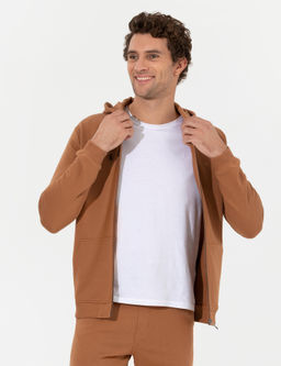 Толстовка верблюжьего цвета