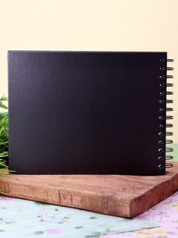 Фотоальбом "Время приключений", black (24,5 х 19 см)