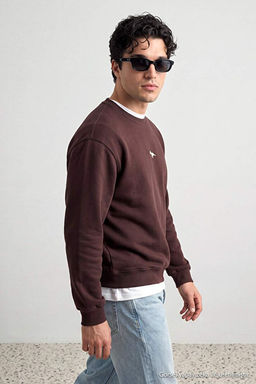 Koyu Kahverengi Bisiklet Yaka Oversize/Geni_ __i Polarl_ Dinozor Nak__ Sweatshirt TMNAW24SW00064 - Trendyolmilla фото 2