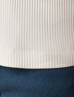 Водолазка из фактурного трикотажа в рубчик - Vilatte фото 7