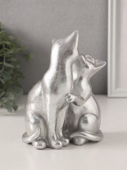 Фигурка полистоун Кот с кошкой. Поцелуй, серебро, 12?7.5?16 см