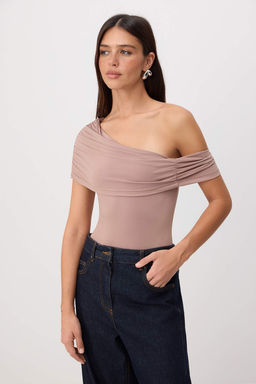 Vizon Fitted/Vucuda Oturan Carmen Yaka K?sa Kollu Buzgulu Esnek Orme Bluz TWOSS26BD00031
