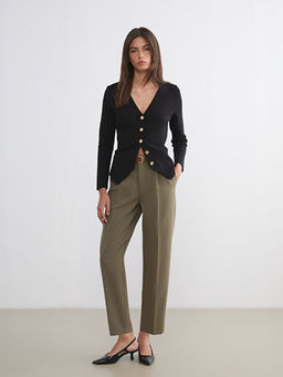 Beli Kemerli Havu? Kesim Kad?n Pileli Pantolon