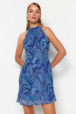 TRENDYOLMILLA Mavi Cicek Desenli Duz Kesim Halter Yaka Mini Astarl? Sifon Dokuma Elbise TWOSS23EL02293  фото 3